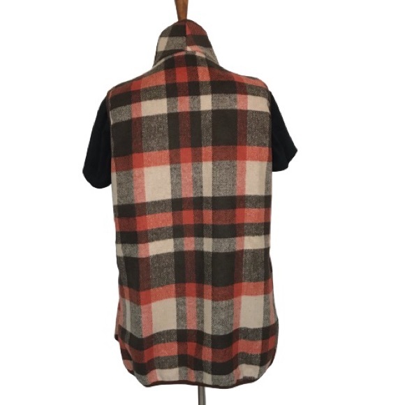 Buffalo Plaid Asymmetric Sleeveless Vest Cardigan - Picture 6 of 16